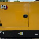 CAT Caterpillar DE65GC dyzelinis generatorius gamykliniame garsą slopinančiame lauko gaubte